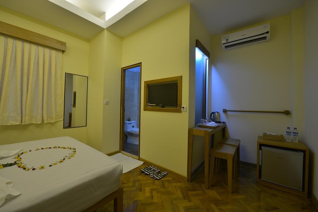Northern Breeze Hotel Bagan Exteriör bild