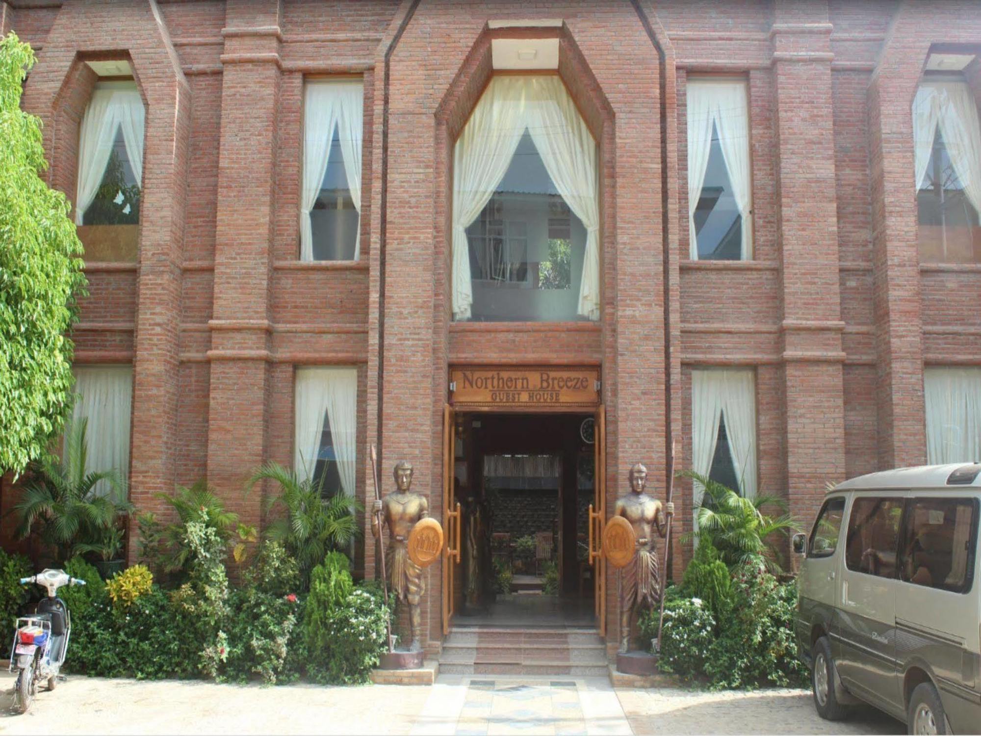 Northern Breeze Hotel Bagan Exteriör bild